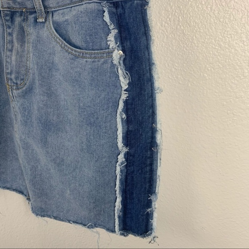 CHELSEA & VIOLET 2 TONED JEAN SKIRT - Picture 3 of 9